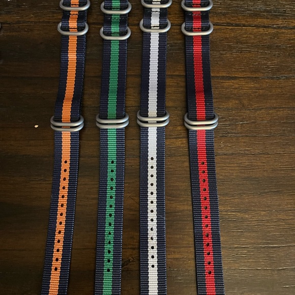 Hamilton Khaki Field Automatic Silver Dial Men’s Watch & 29 NATO/Zulu Straps - Picture 11 of 17